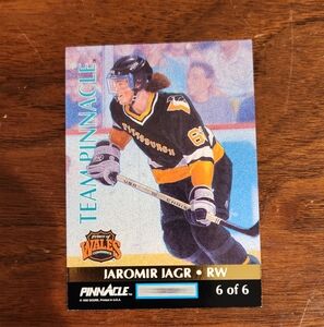 Pinnacle Hockey Trading Card